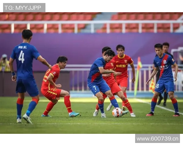 上海足球队团队协作变革引发热议助力球队重回巅峰之路 上海足球队团队协作变革引发热议助力球队重回巅峰之路